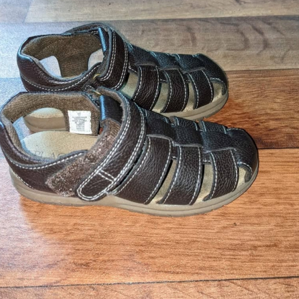 Boys Fisherman Sandals Size 11c Toddlers Brown - Picture 2 of 3